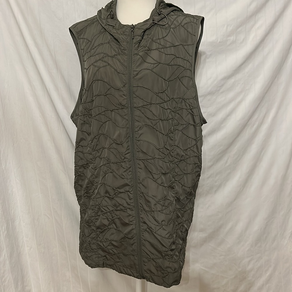 Chico’s Olive Green Hooded Vest Zip Front Size 3